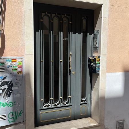 Apartmán Piso En Valdeacederas Madrid Exteriér fotografie