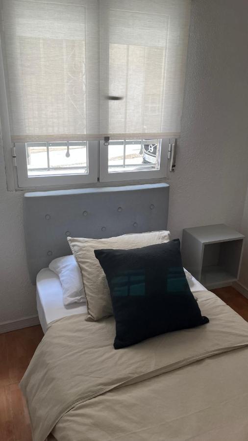 Apartmán Piso En Valdeacederas Madrid Exteriér fotografie
