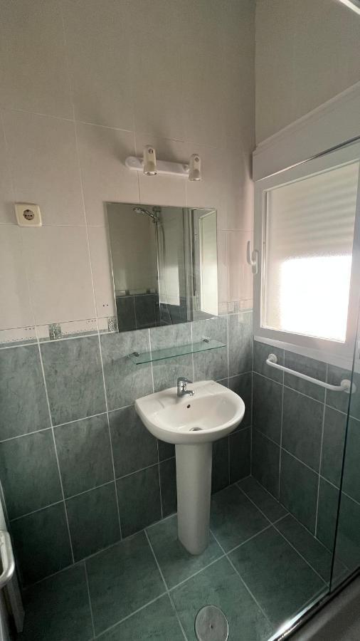 Apartmán Piso En Valdeacederas Madrid Exteriér fotografie