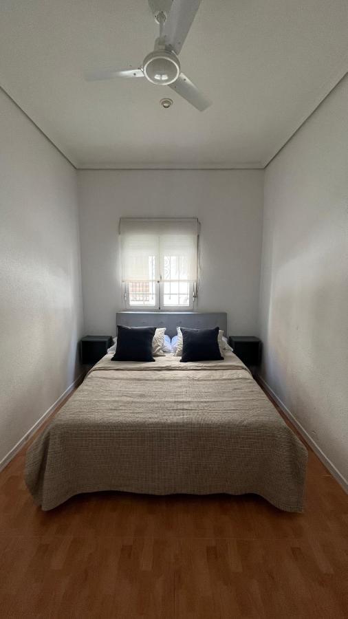 Apartmán Piso En Valdeacederas Madrid Exteriér fotografie